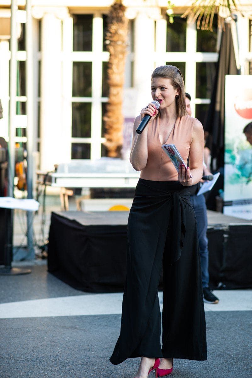 Pitch competition on stage