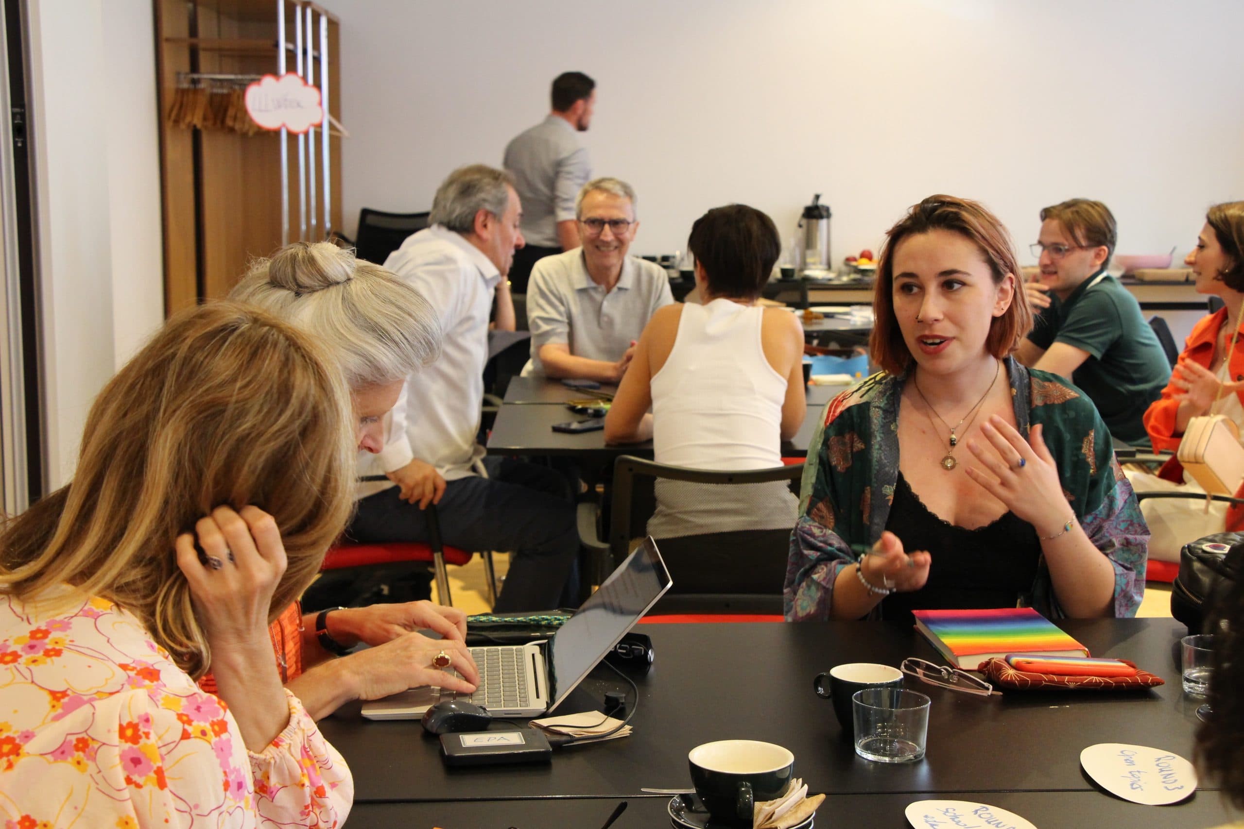 Newsroom-style conference format